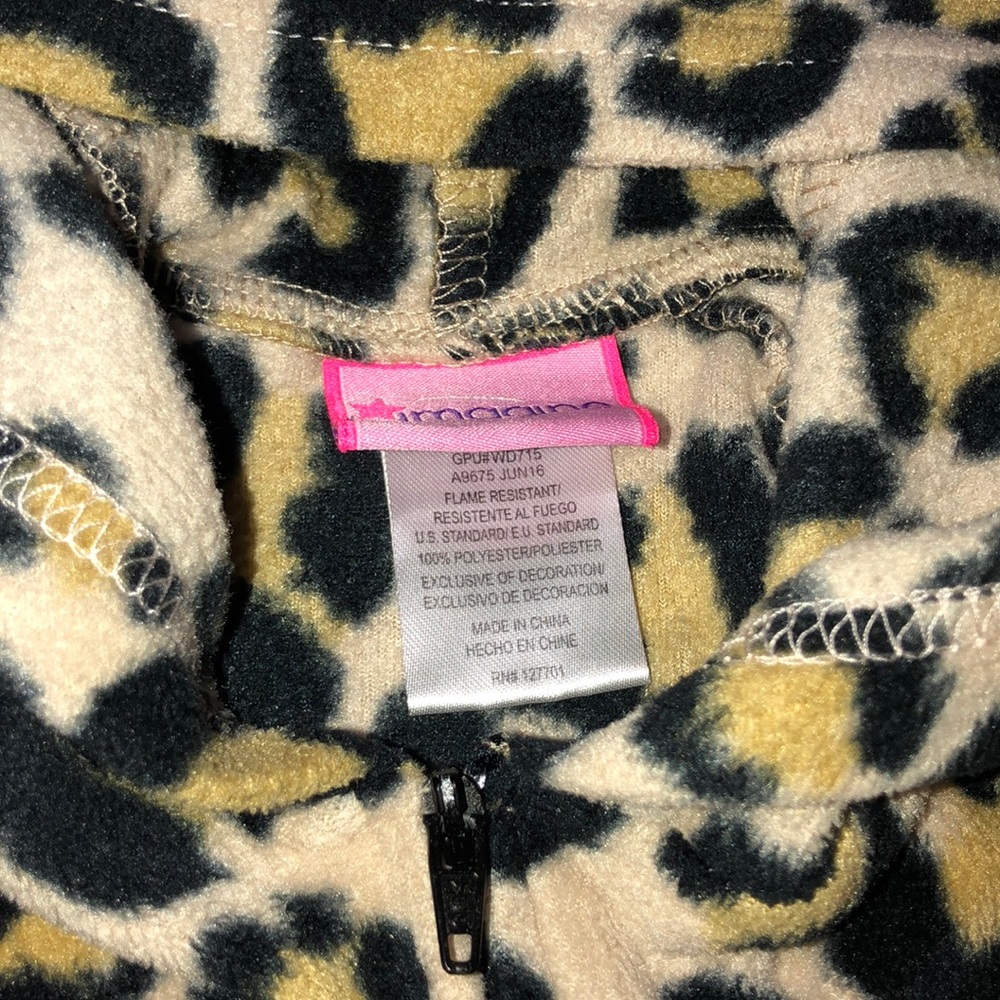 one piece pjs - Picture 2 of 3